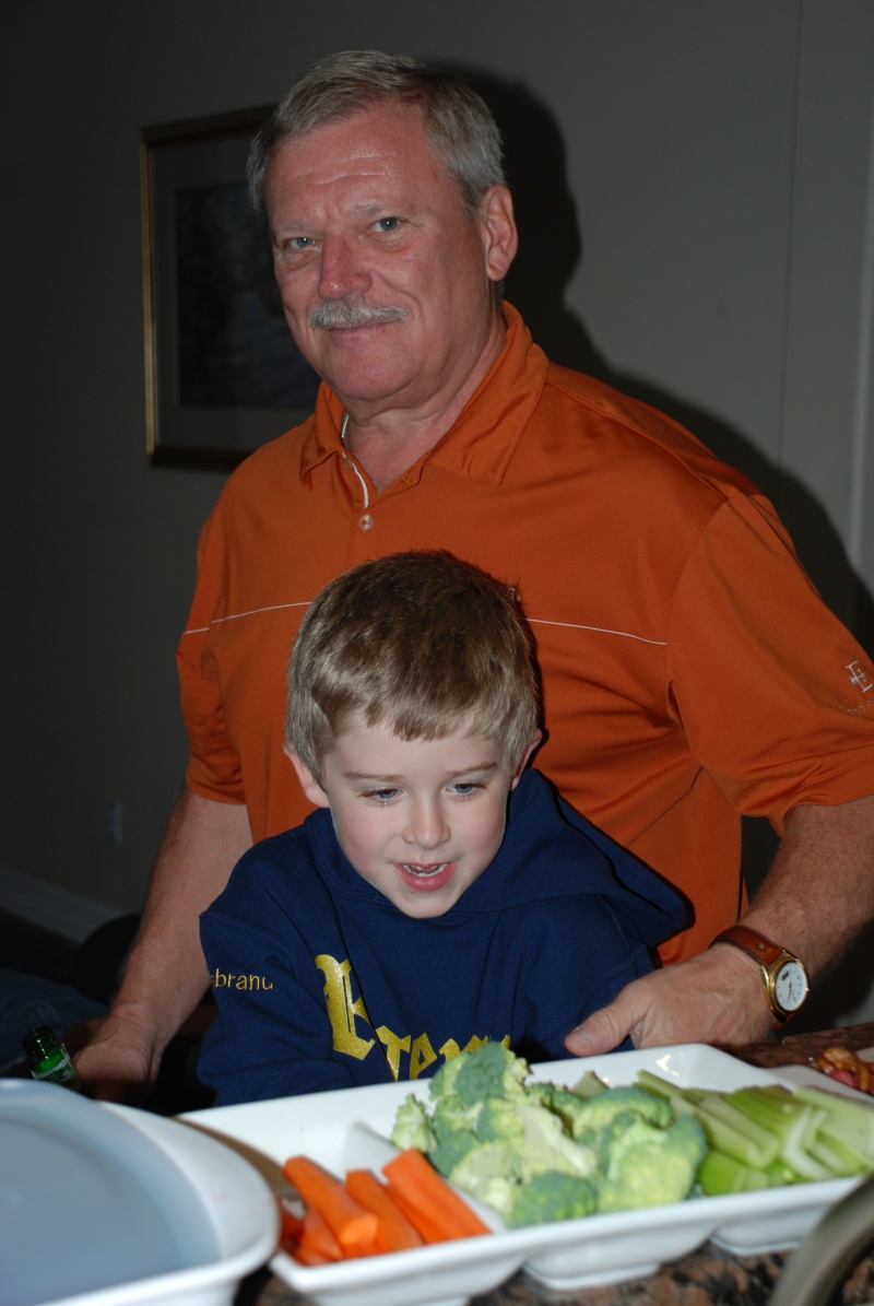 2010-11-25-05 Thanksgiving @ T&S.jpg